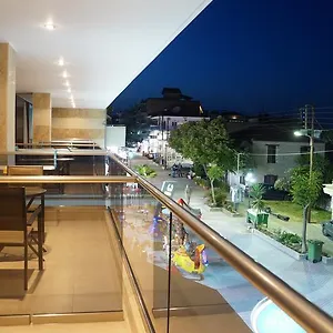 επισκεφθείτε το ξενοδοχείο